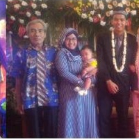 pencitraan-ahok-liburan-datangin-kondangan2-warga