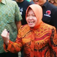 wali-kota-risma-kembali-tegaskan-tetap-bersama-warga-surabaya