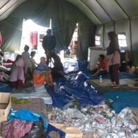 ada-pemasok-nasi-bungkus-untuk-warga-akuarium