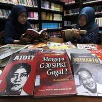 razia-buku-kiri-melunaknya-polisi-dan-dugaan-menyalahi-konstitusi