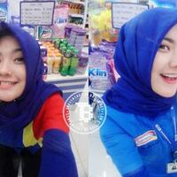 kasir-indomaret-ini-cantik-banget-bray-sampai-indomie-ane-tumpah