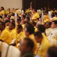 dpd-i-golkar-mulai-buka-suara-dukung-setya-novanto