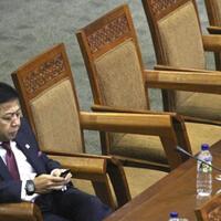 sentimen-negatif-mengiringi-novanto-jadi-raja-beringin