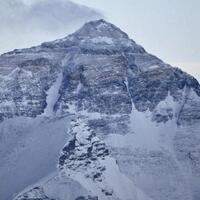 gunung-everest-ternyata-bukan-puncak-tertinggi-di-dunia