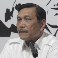 luhut-sebut-hak-presiden-perpanjang-jabatan-kapolri