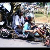 absolutely-naik-scooter-memang-punya-sensasi-tersendiri