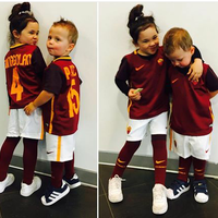 curva-sud--olimpico--as-roma-fans-club-2015-2016