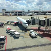 pemerintah-bekukan-layanan-pendukung-lion-air-dan-airasia