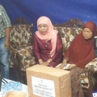 beri-dukungan-menteri-sosial-sambangi-rumah-orang-tua-ef