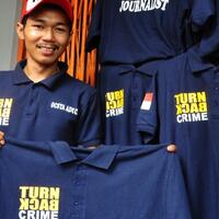 awas-sipil-gunakan-atribut-quotturn-back-crimequot-bisa-di-penjara