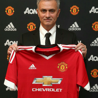 mourinho-resmi-jadi-manager-man-utd