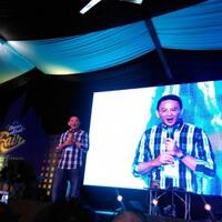 warga-kepung-ahok-di--teman-ahok-fair