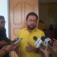 yorrys-berharap-kepengurusan-golkar-dikocok-ulang