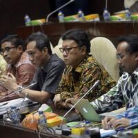 anggota-dewan-yang-buntung-bertarung-di-pilkada-2015