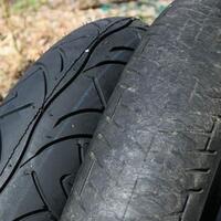5-perilaku-yang-buat-ban-motor-cepat-botak