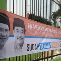 politisi-pdip-duet-ahok-djarot-melengkapi-tapi-spanduk-di-dpr-bukan-dari-kami