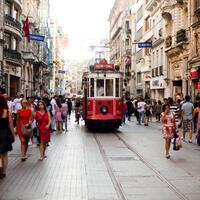 serangan-bom-landa-pusat-istanbul