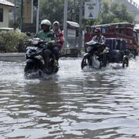 kerap-dilanda-banjir-rob-warga-muara-angke-enggan-pindah