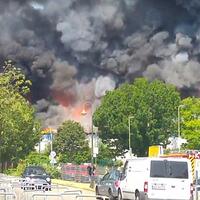 tidak-dibangunkan-sahur-pengungsi-ngamuk-bakar-penampungan
