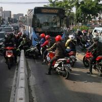 mulai-hari-ini-penyerobot-jalur-transjakarta-akan-ditindak-tegas