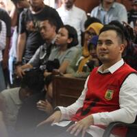 senyum-saipul-jamil-divonis-tiga-tahun-penjara