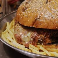 makanan-paling-besar-di-jakarta-agan-yang-laper-baper-mulu-wajib-masuk