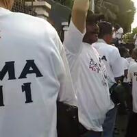 desak-risma-maju-pilgub-dki-lawan-ahok-massa-geruduk-dpp-pdip