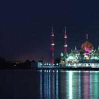 masjid-kristal-rumah-ibadah-pintar-paling-indah-di-asia