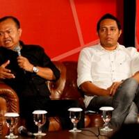 cyrus-sebut-junimart-kalap