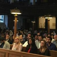 wali-kota-london-sadiq-khan-buka-puasa-di-gereja-tua