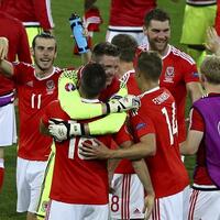 wales-pesta-gol-rusia-angkat-koper
