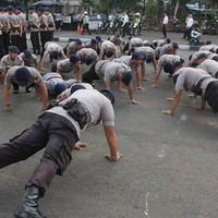 mau--sweeping--jakmania-15-polisi-diamankan-propam