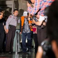 senyum-di-buka-bersama-kpk-kini-hilang