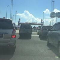 pemudik-padati--brexit--kemacetan-mengular-6-km