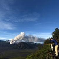 abu-vulkanik-gunung-tengger-ganggu-penerbangan-denpasar-malang