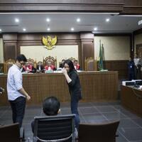 mirna-sempat-ngopi-dengan-adik-ipar-sebelum-bertemu-jessica