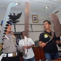 todongkan-pistol-geng-motor-kepung-advokat-di-bogor