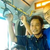naik-transjakarta-sandiaga-uno-puji-kinerja-ahok