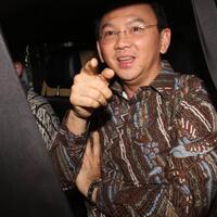 sindir-yusril-ahok-10-juta-warga-tiongkok-mau-bersihin-got