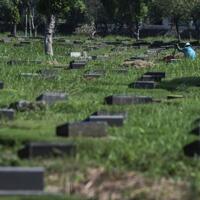 ratusan-makam-fiktif-di-jakarta-hanya-gundukan-tanah-tanpa-jenazah