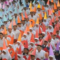 jual-beli-kursi-di-sekolah-negeri-per-unit-rp15-juta