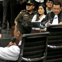 barista-olivier-diduga-menerima-duit-rp140-juta-untuk-membunuh-mirna