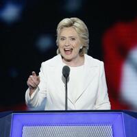 antusiasme-menyambut-hillary-sebagai-penantang-trump