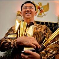 koalisi-besar-cari-celah-adang-ahok