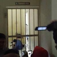 tuhayah-yang-pukul-guru-dasrul-tertunduk-lesu-di-bui