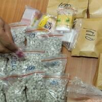 warga-bali-dapat-paket-makanan-berisi-500-butir-ekstasi