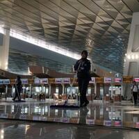 hujan-lebat-terminal-3-bandara-soekarno-hatta-tergenang