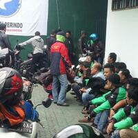 ratusan-pengemudi-go-jek-nyatakan-bergabung-ke-perindo