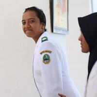 gloria-jadi-satu-satunya-paskibraka-yang-makan-siang-dengan-jokowi