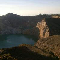 kelimutu-flores-danau-terindah-di-indonesia